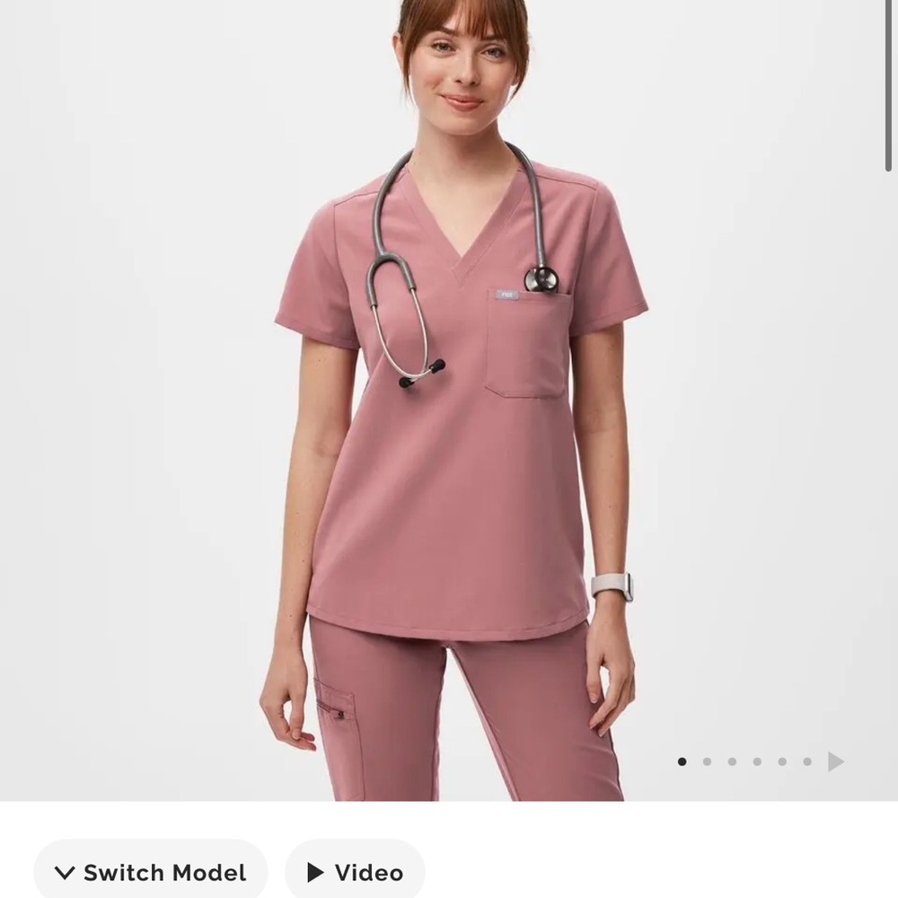 Figs Women's Short Sleeve Top - Pink